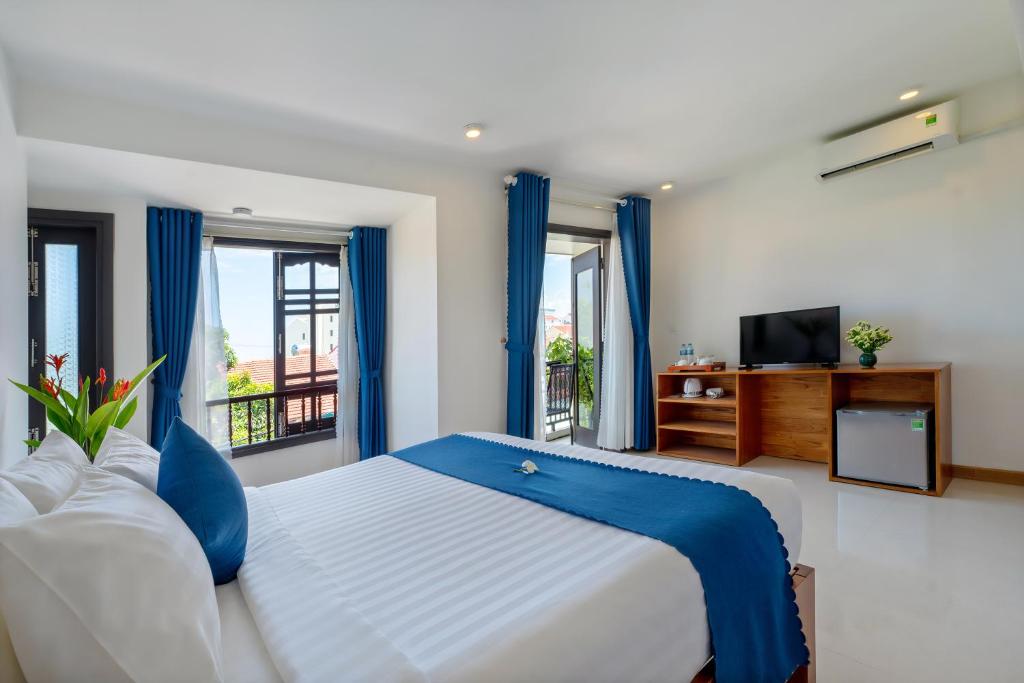 Sands River Hoi An Villa