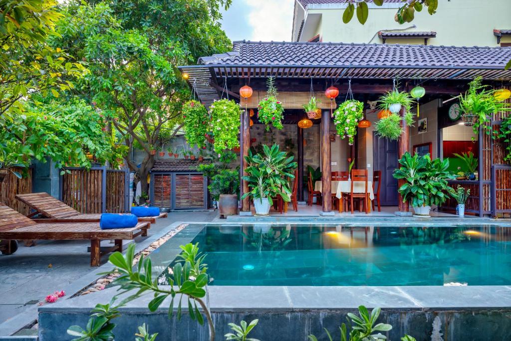 Sands River Hoi An Villa
