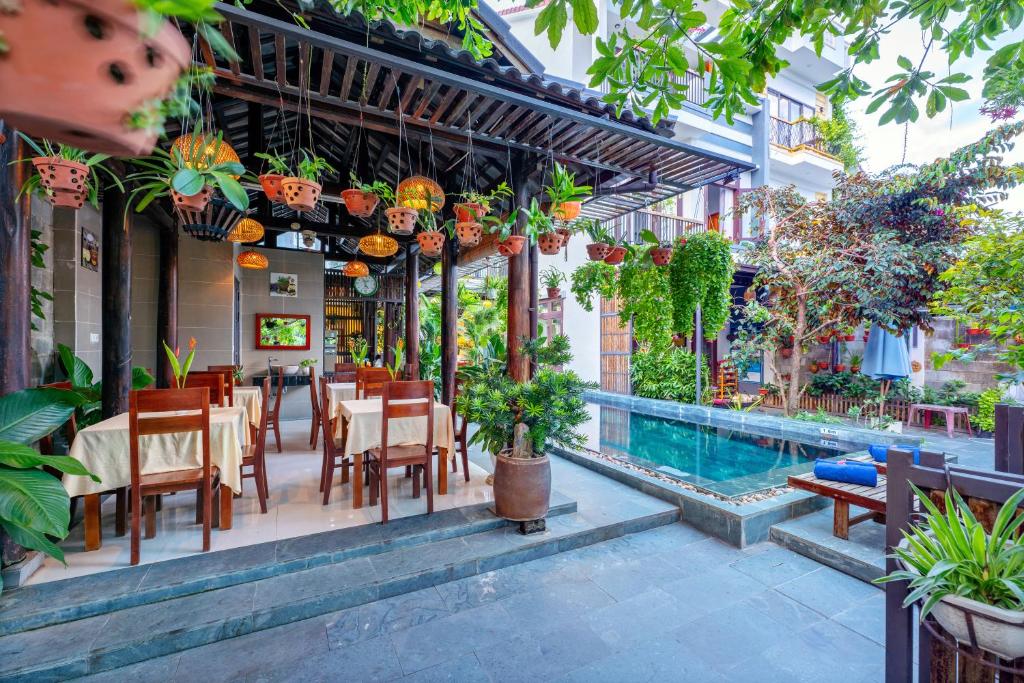 Sands River Hoi An Villa