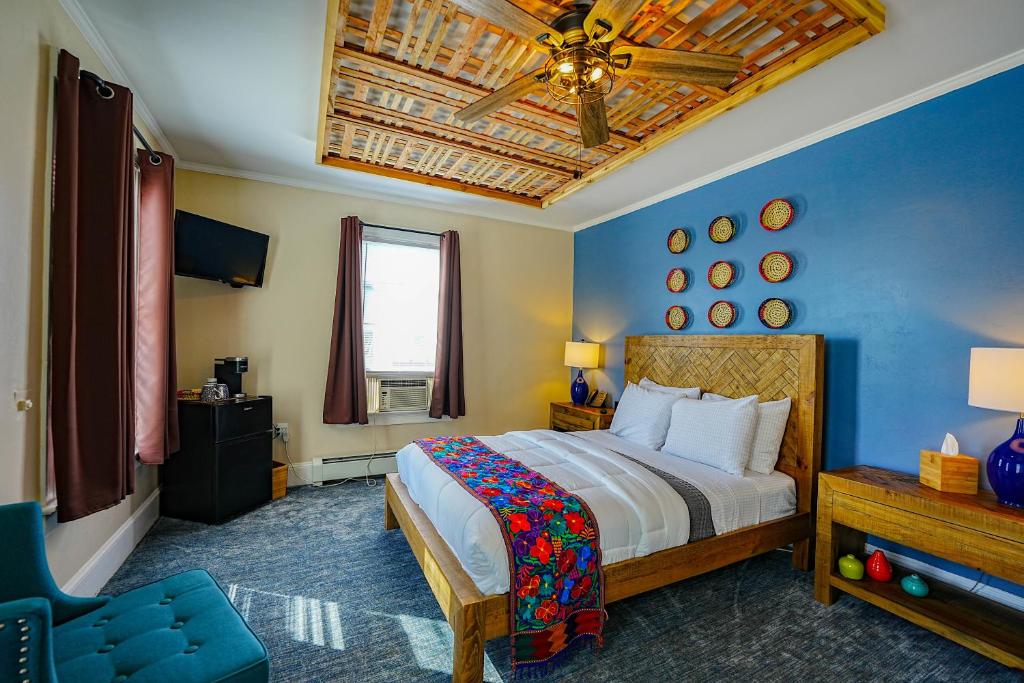 La Posada image