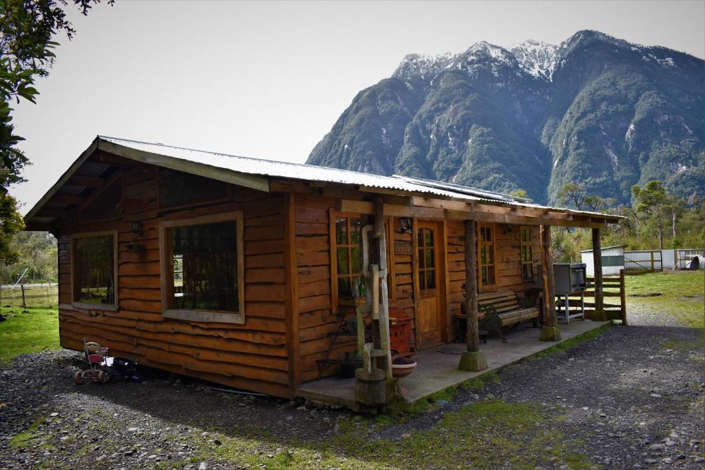 cabañas rio yelcho photo 1