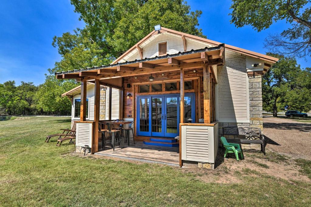 Spacious Glen Rose Home on Paluxy Riverfront photo 1
