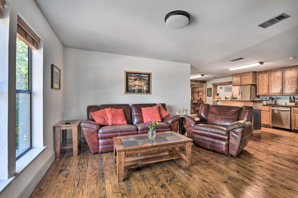 Spacious Glen Rose Home on Paluxy Riverfront photo 3