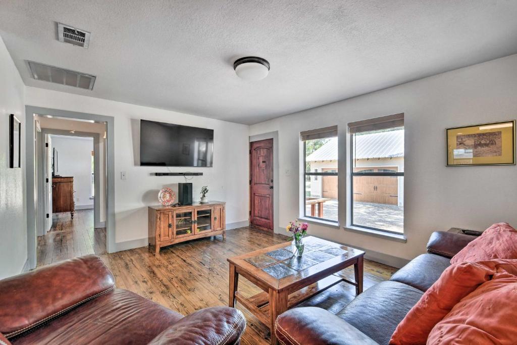 Spacious Glen Rose Home on Paluxy Riverfront photo 4
