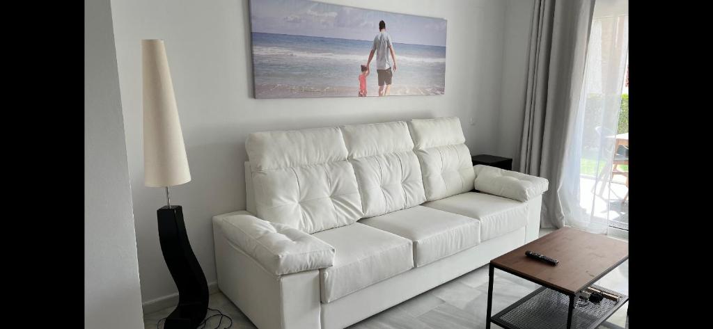 MI CAPRICHO BEACHFRONT 2B1 - Apartment with terrace and private garden by the sea - Tap to explore photos
