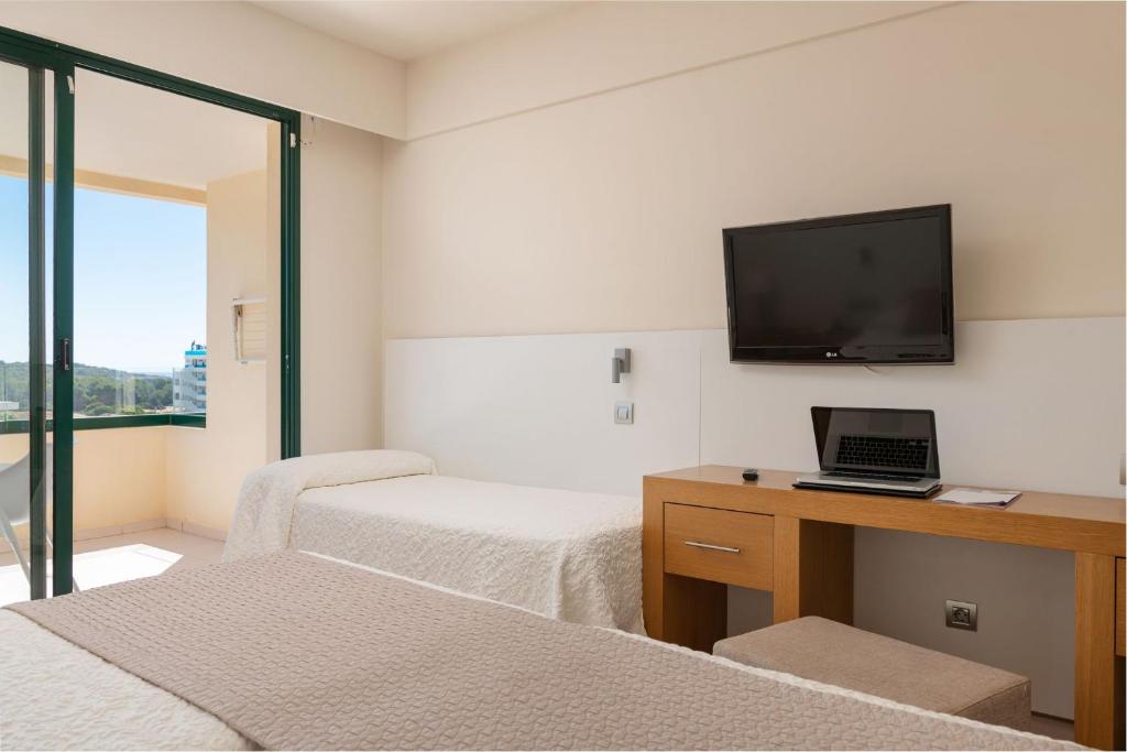 Welikehotel Marfil Playa photo 4