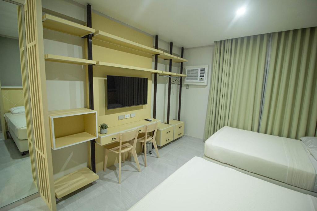 Twin Hearts Residences 1 photo 2