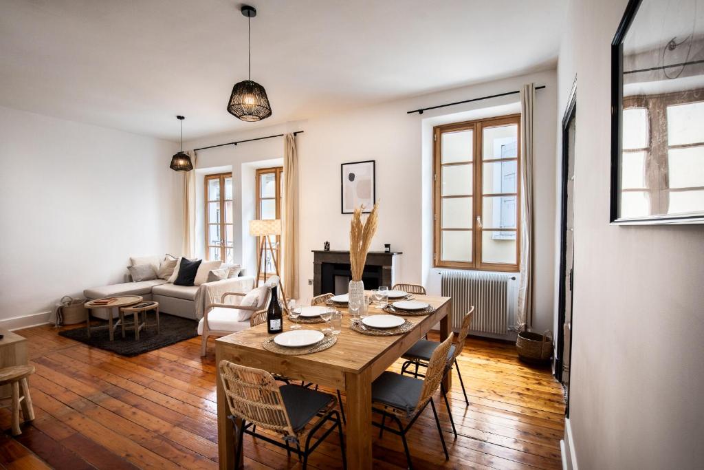 Appartement spacieux et chaleureux coeur de ville photo 1
