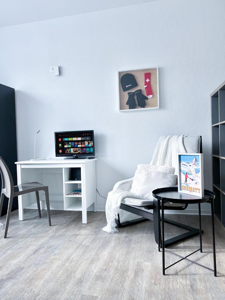 LA MASCOTTE Room Type - Deluxe Double Room with Shower
