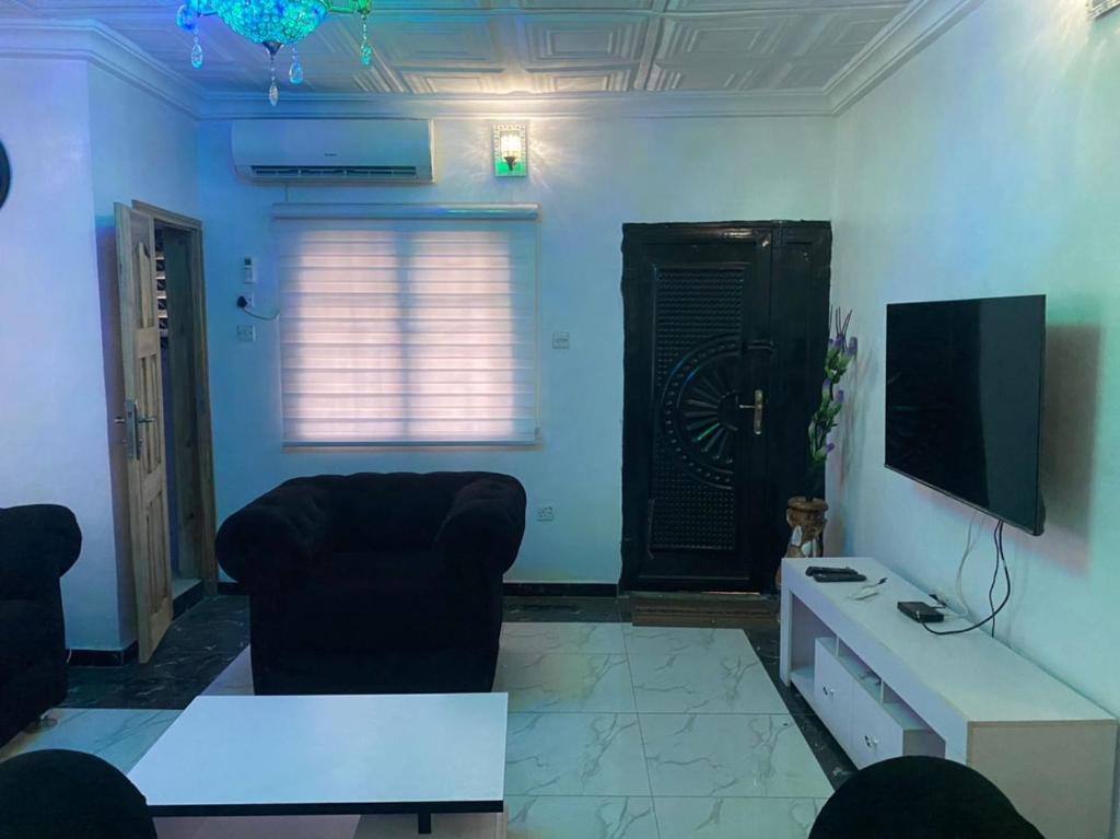 Deoyem Place photo 1