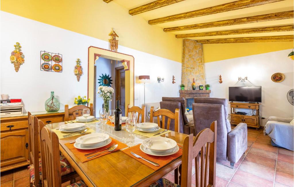 Amazing Home In Nerja With Wifi, Outdoor Swimming Pool And Swimming Pool photo 4