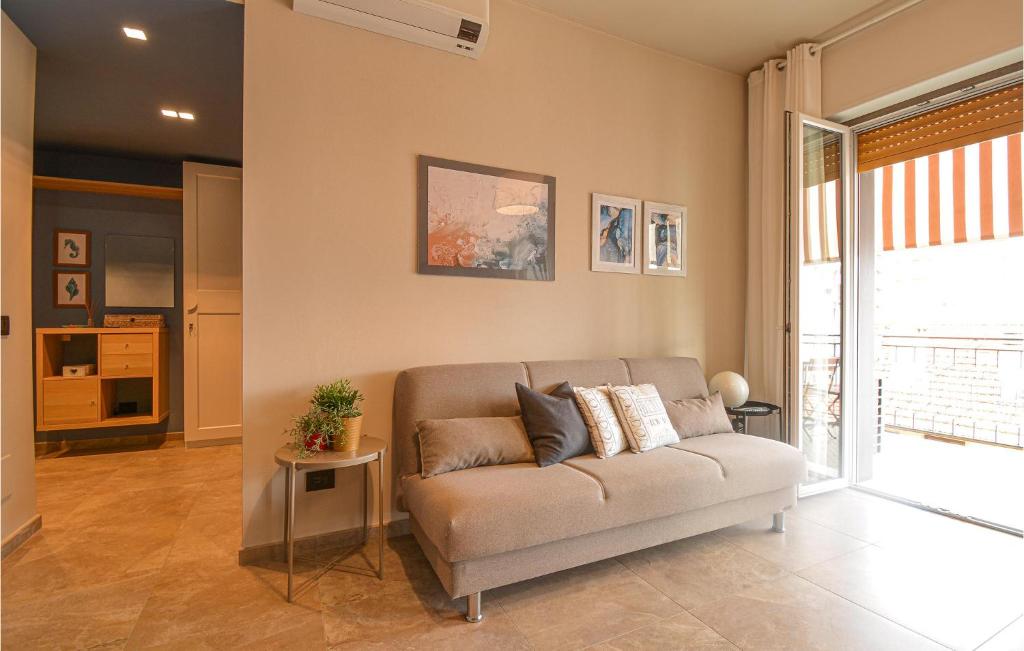 Miriam Sweet Home photo 1