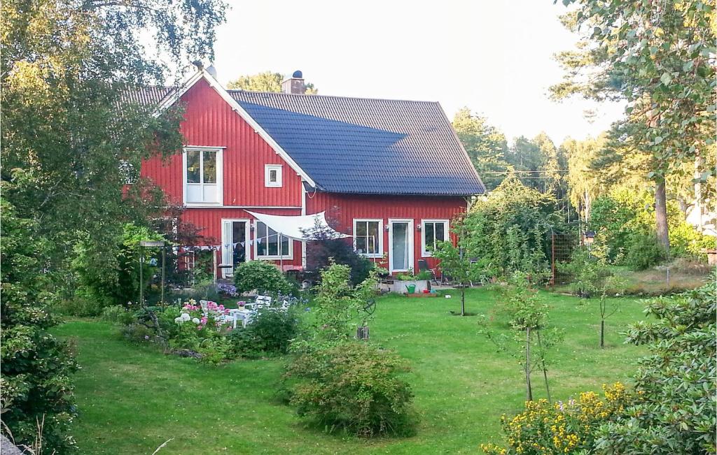 Awesome Apartment In Rdeby With Wifi