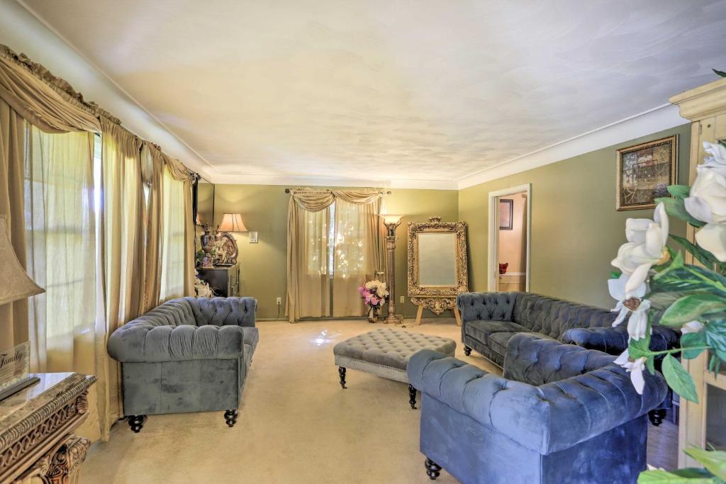 Toledo Home with Direct Golf Course Access! photo 4