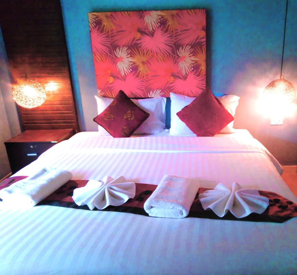โรงแรมวิลลา พาราดี Room Type - King Room with Balcony