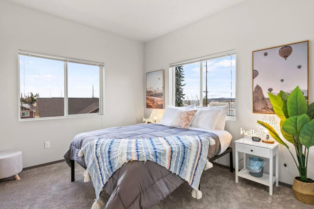 Great New 2 Bed 2 Bath Near Perry District and DT photo 2