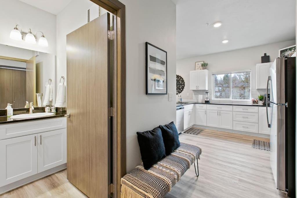 New 2 Bd 2 Bth Near Perry Dist and Downtown photo 4