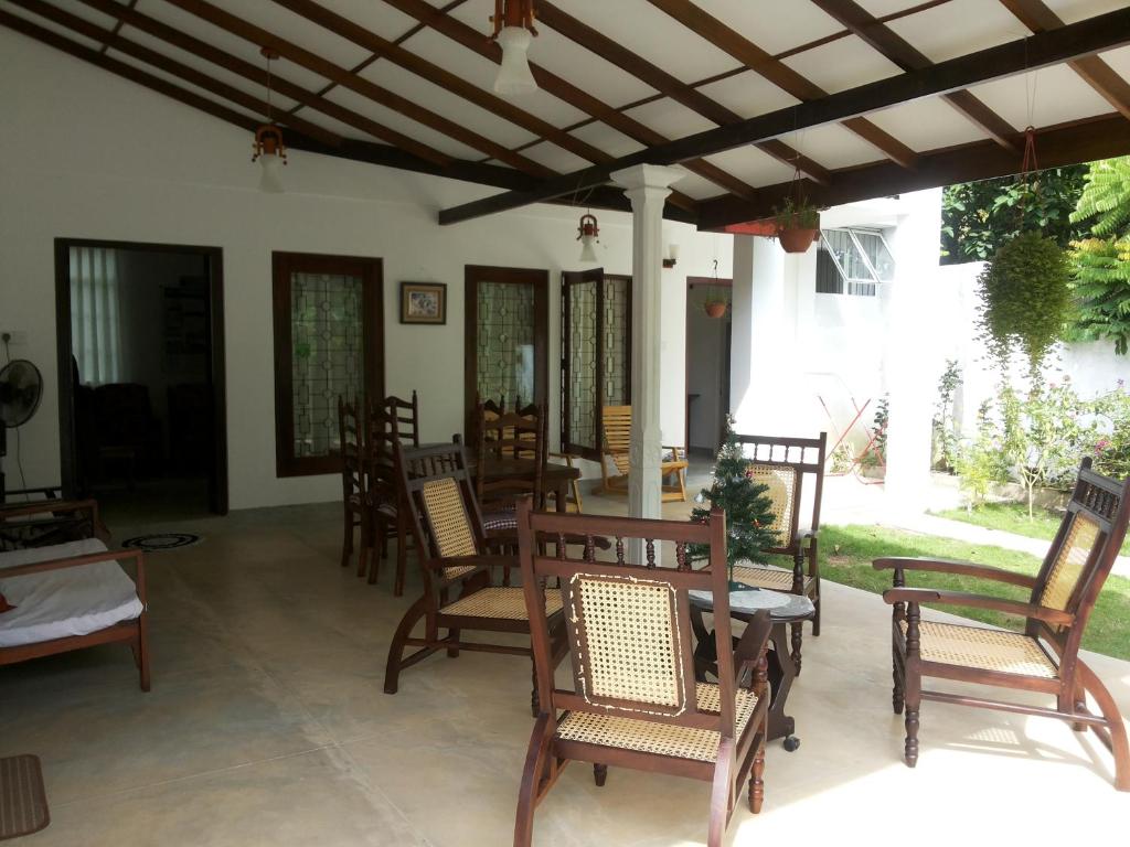Singha Holidays Mirissa Hotel - Tap to explore photos