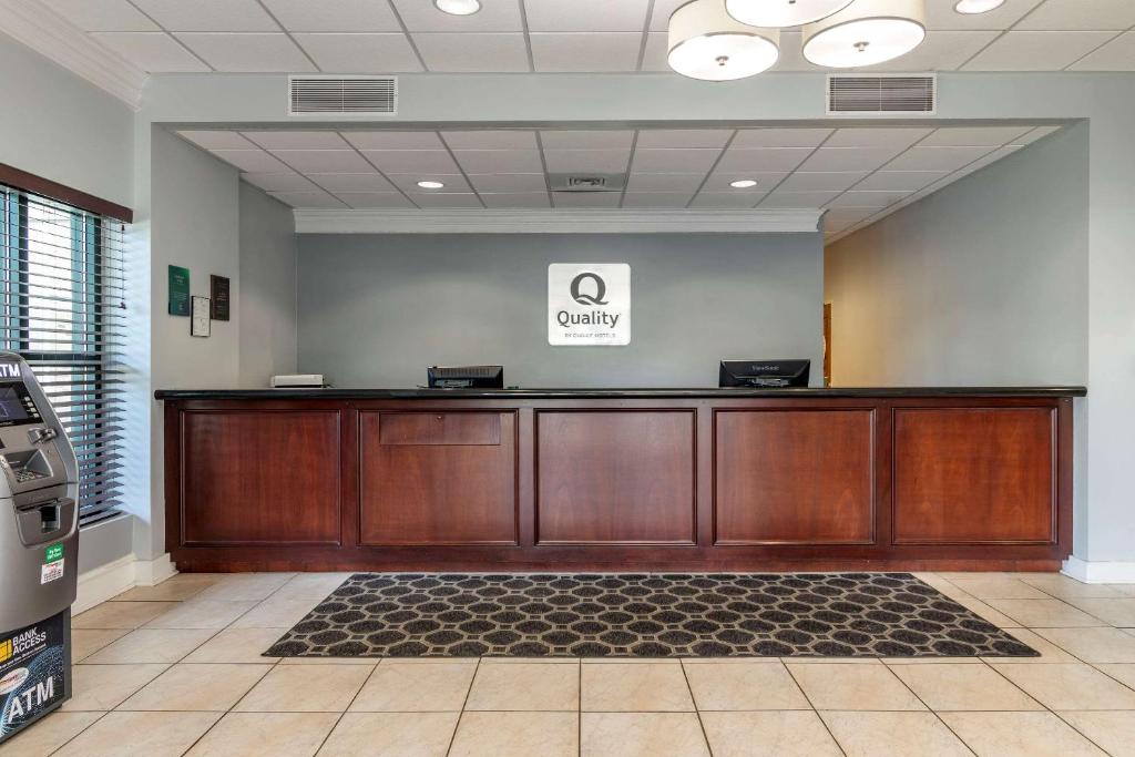 Quality Inn At Town Center photo 4