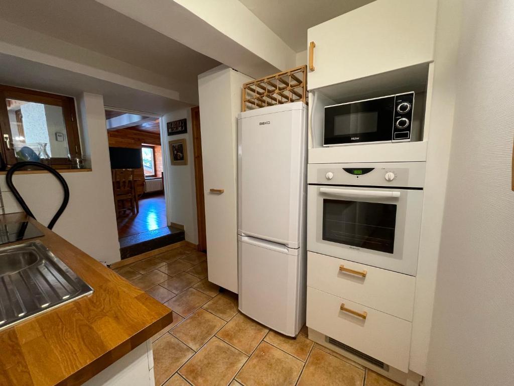 LE BLIZZARD Bel appartement avec grande terrasse dans vieille ferme de montagne rénovée (LE BLIZZARD Bel appartement avec grande terrasse dans vieille ferme de montagne renovee) - Thumbnail image