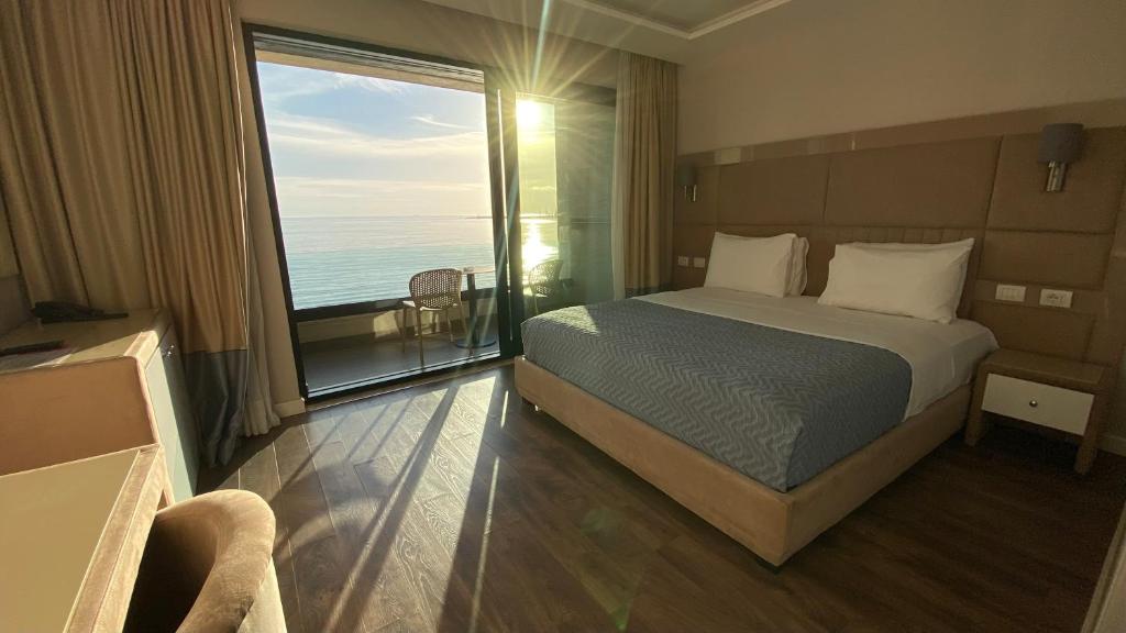 Royal G Hotel and Spa photo 1