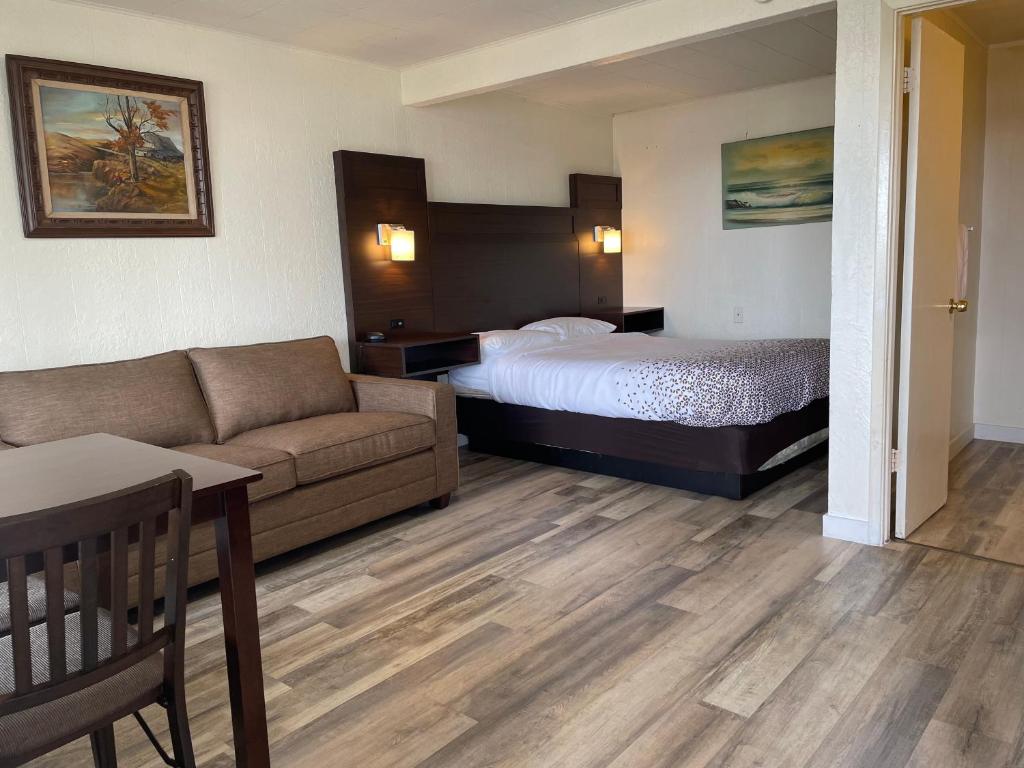 Holiday Motel photo 4
