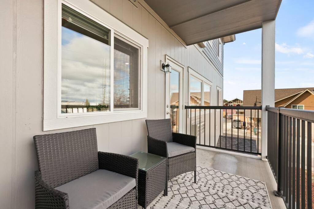 Brand New 2 Bd 2 Bth Near DT and Perry District photo 4