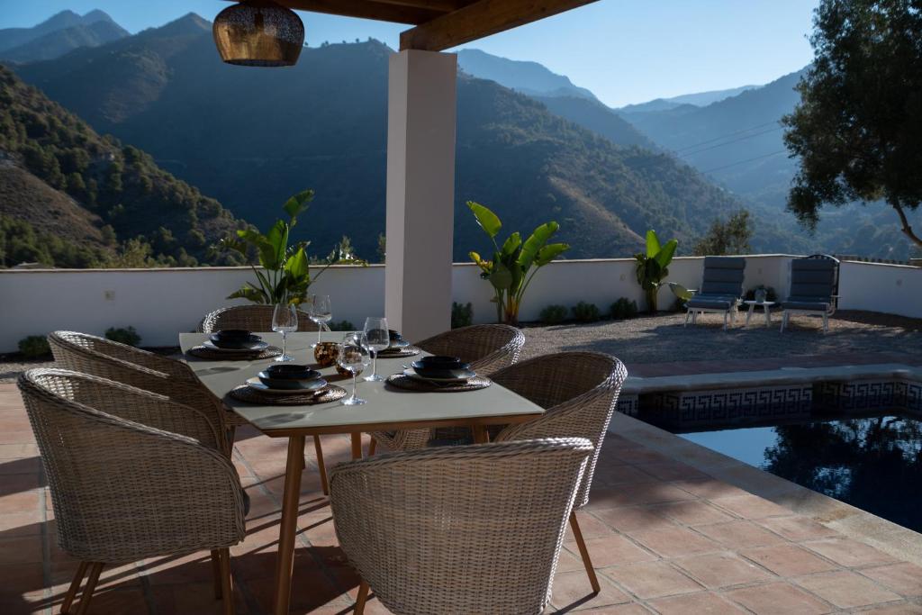Casa Calmante - Stunning 3-bedroom Villa with Private Pool photo 4