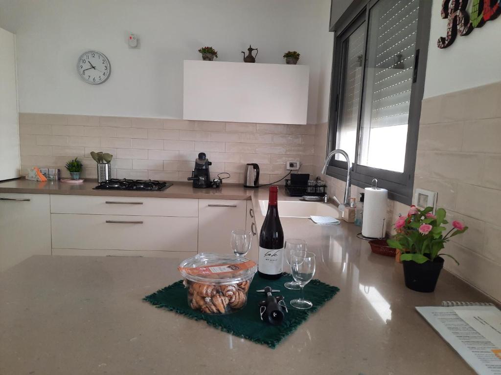 The Shining Star -A beautiful 3 bedroom apartment photo 1