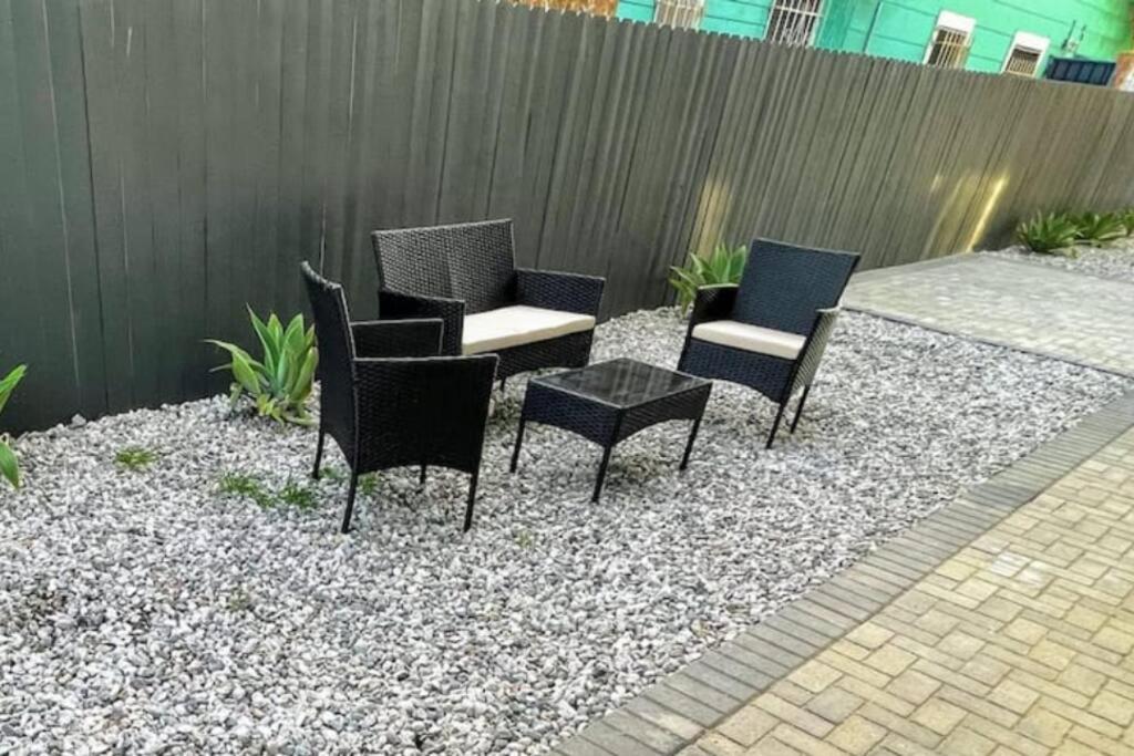 4BR Townhouse in KoreaTown photo 2