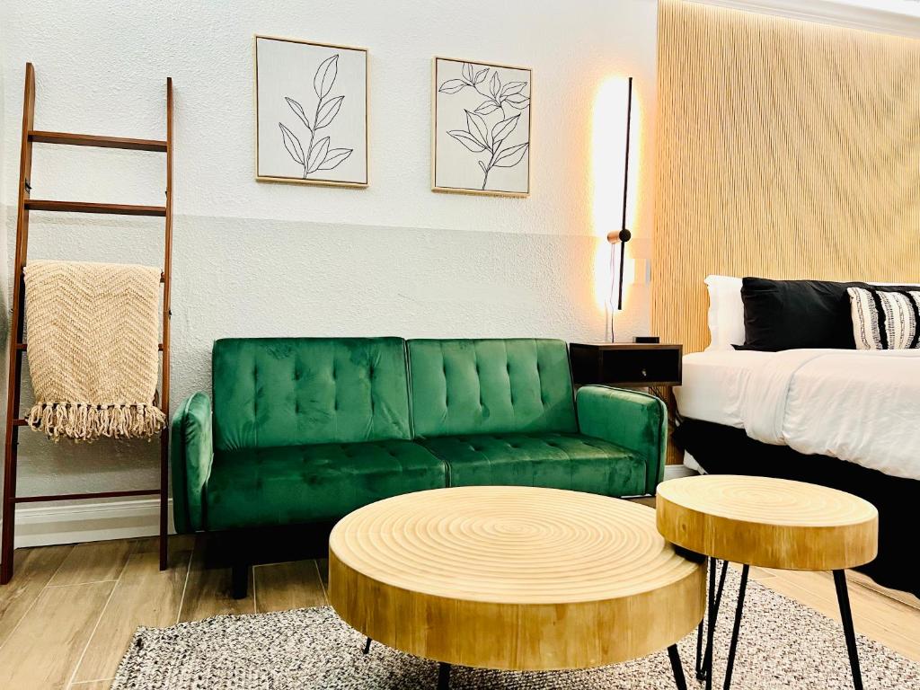 The Westerner - Extended Stay photo 2