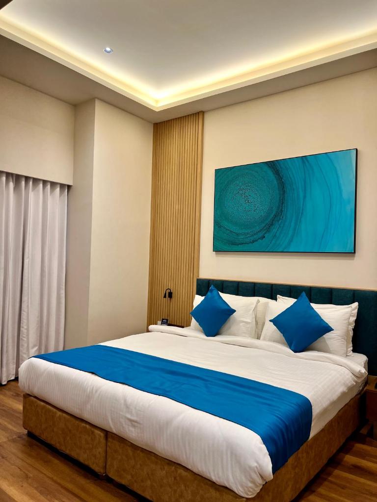 Hotel Blueivy Anand photo 1