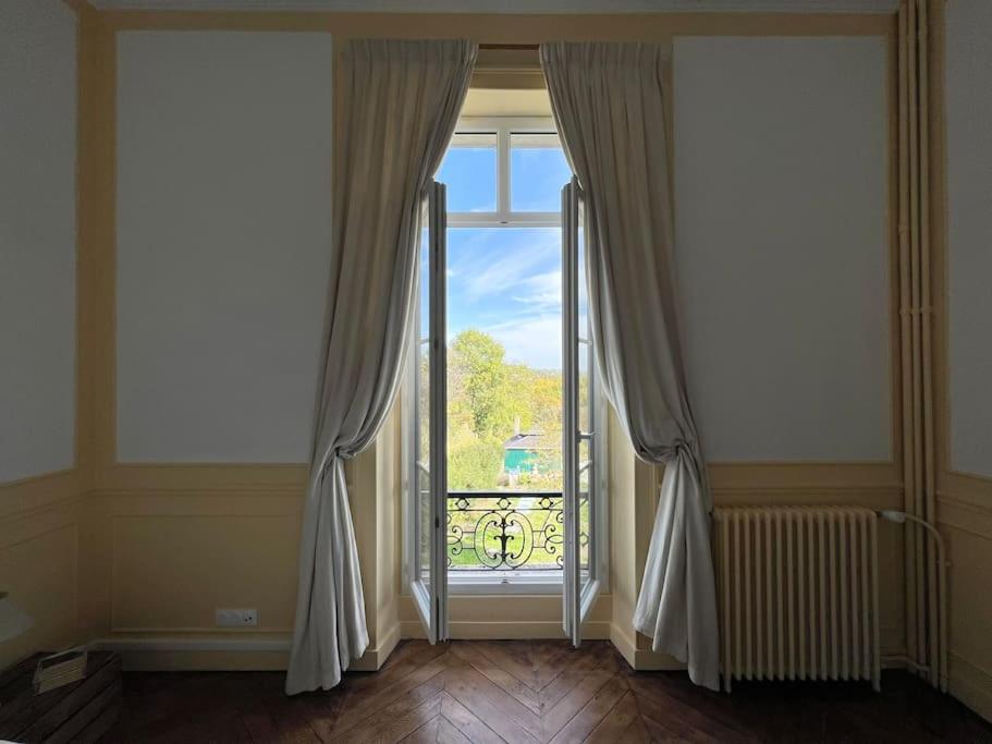 Une nuit royale / Proche Forêt photo 1
