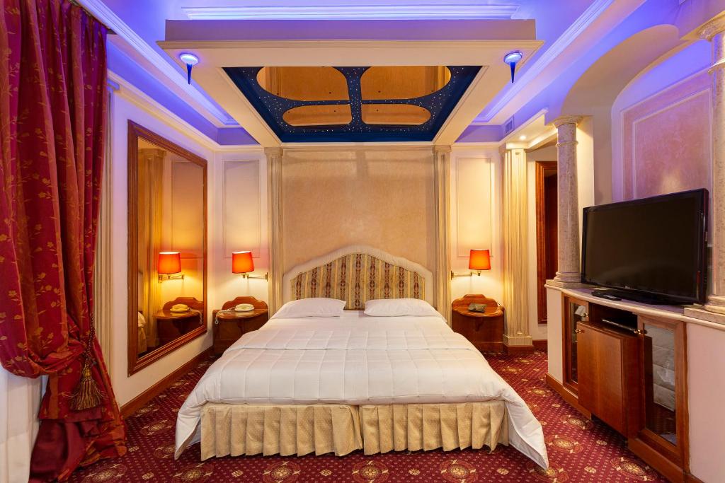 Dreamhotel photo 4