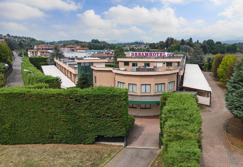 Dreamhotel photo 2