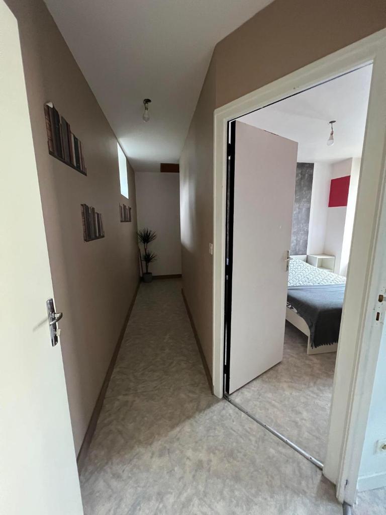 T3 50m2 Lumineux proche mairie - plein centre photo 4