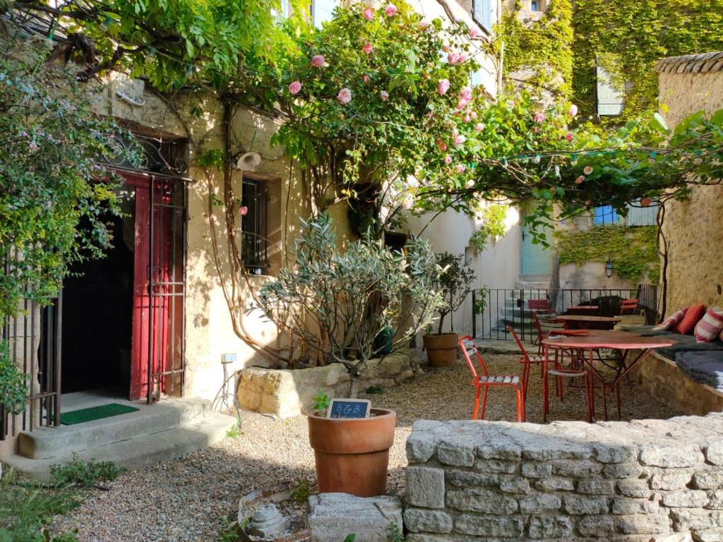 La Maison près de la Fontaine photo 1