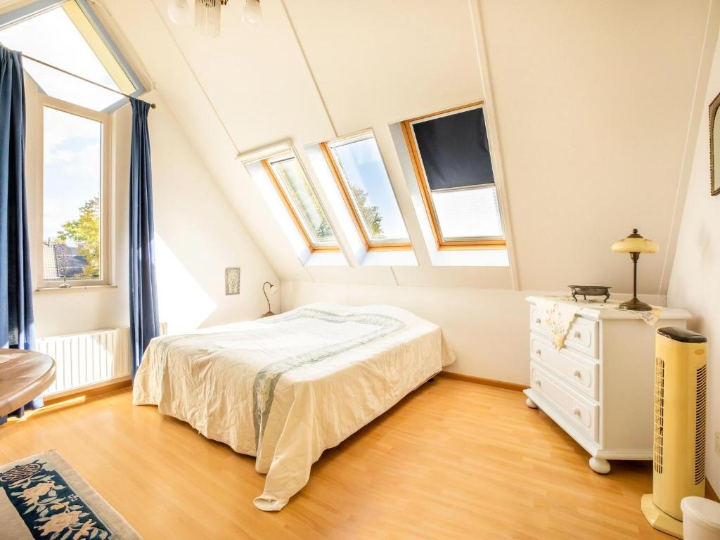 Comfy holiday home in Hoorn with garden photo 4