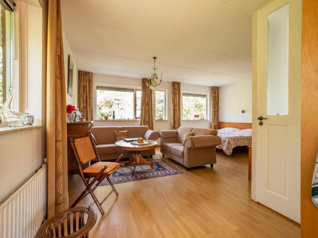 Comfy holiday home in Hoorn with garden photo 2
