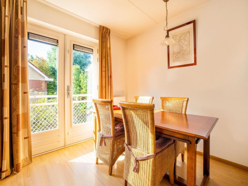 Comfy holiday home in Hoorn with garden photo 1