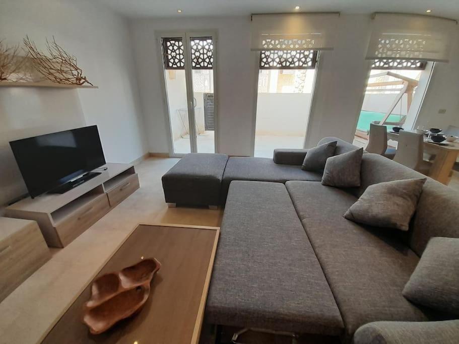 Nayah Stays, Beautiful 3-bedroom vacation home with lovely pool photo 4