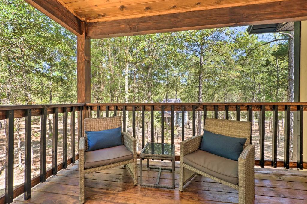 Modern Broken Bow Cabin, Near Lake and Wineries photo 2