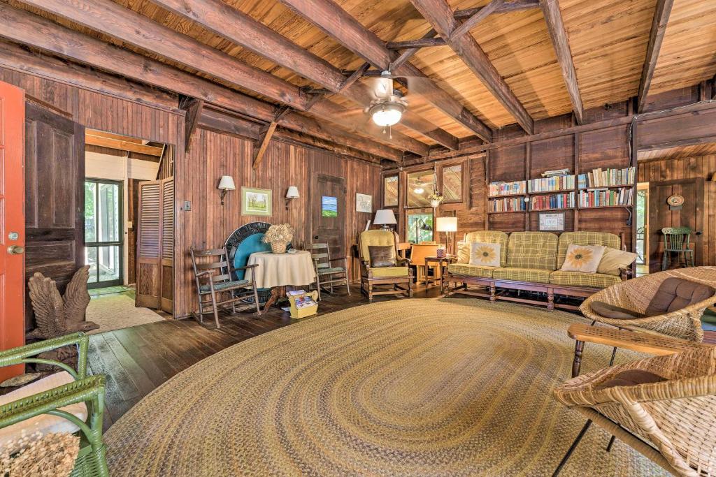 Douglas Whispering Winds Cottage with Beach! photo 4