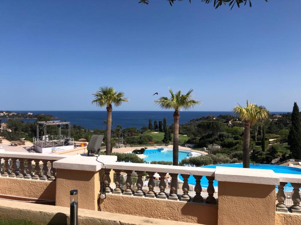 Cap Estérel, 2 pièces, jardin, vue mer et piscine photo 2