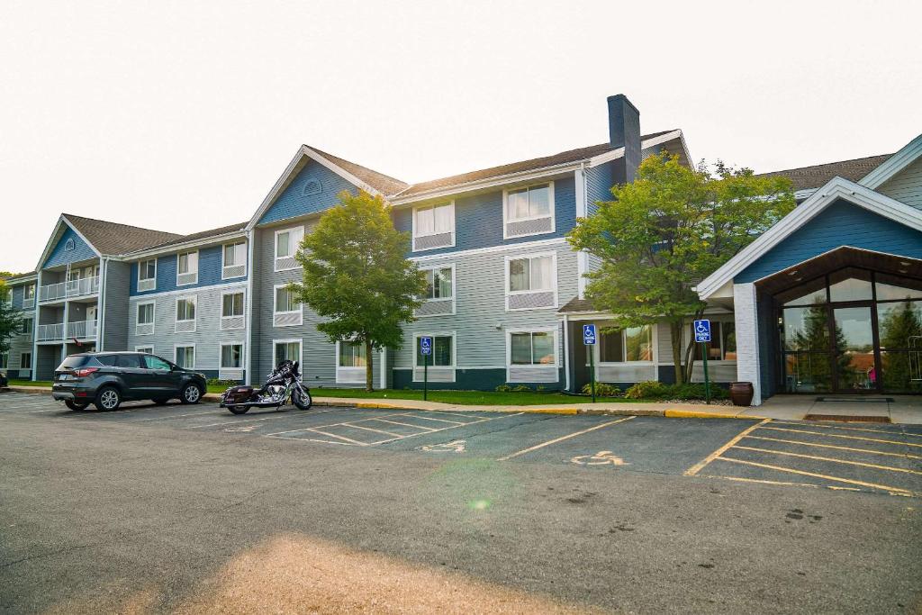 Quality Inn near Medical Center image