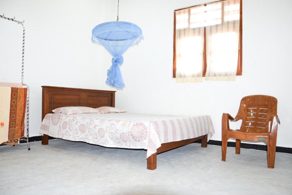 Tharaka Homestay - Tap to explore photos