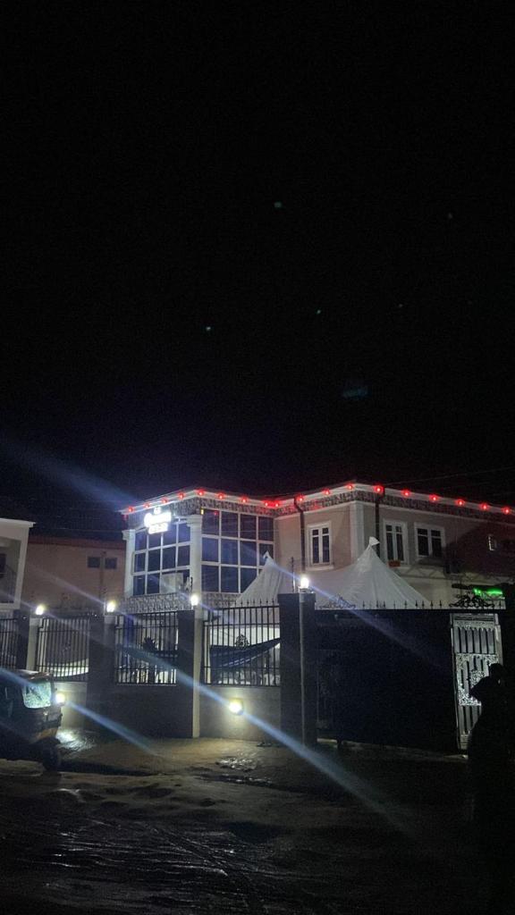 Oak Suites & Bar photo 1