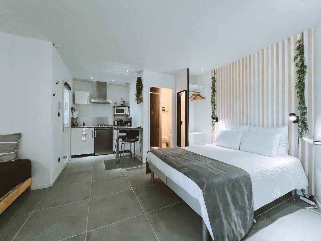 -SKY- Appartement meublé cosy & confort-Parking privé & jardin photo 4