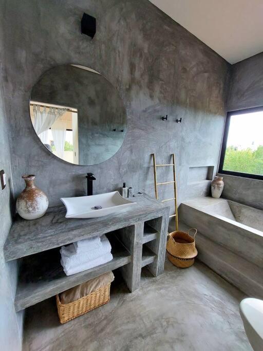 Brand New Luxury Villa. 150 meters from the beach. photo 2