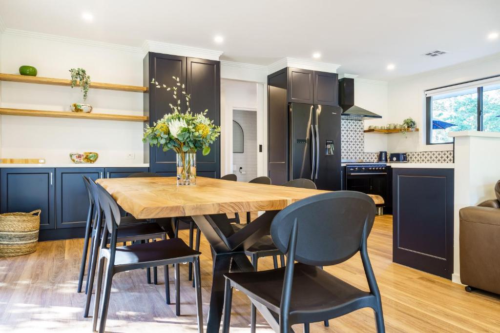 Nest on the Trail, a lovely 4 bdr home in Red Hill photo 3